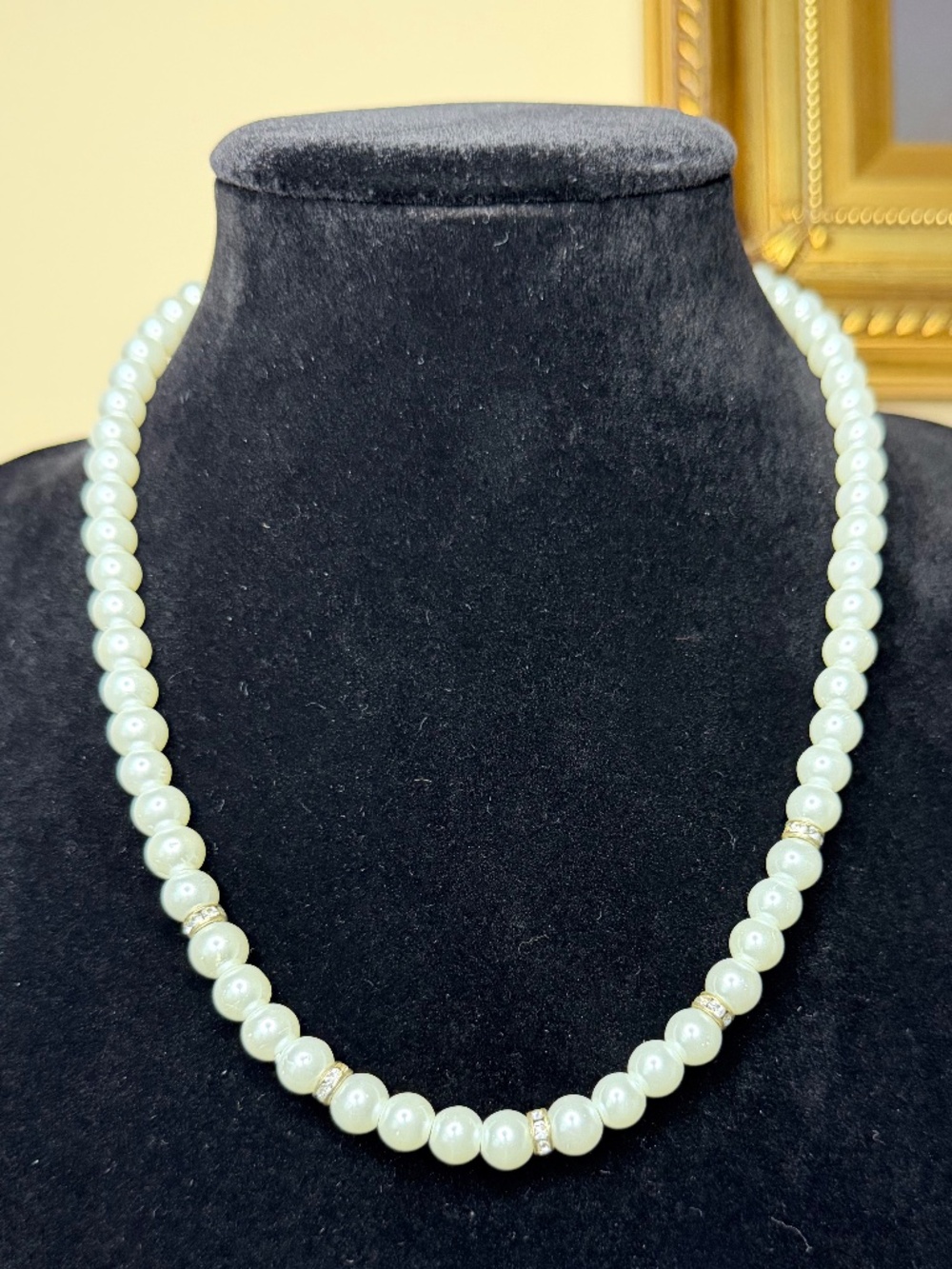 Vintage Faux Pearl Necklace w/Crystal Accents 20" Long